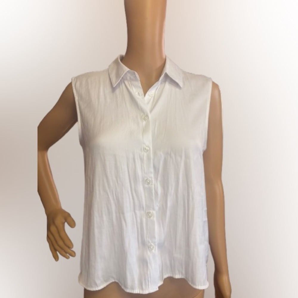 Philosophy Sleeveless White Button Down Blouse